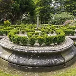College Hill House