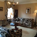 Gasthuis College Hill House Slane