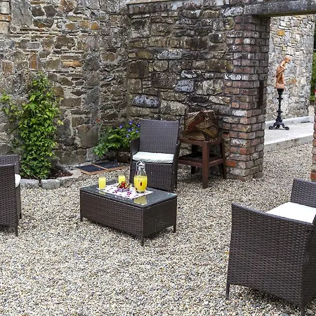 College Hill House Bed & Breakfast