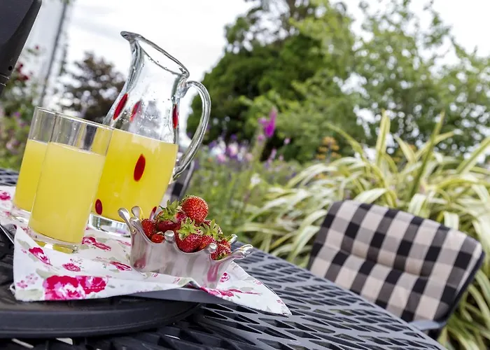 College Hill House 4*