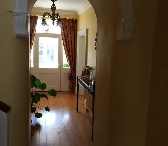 College Hill House Bed & Breakfast